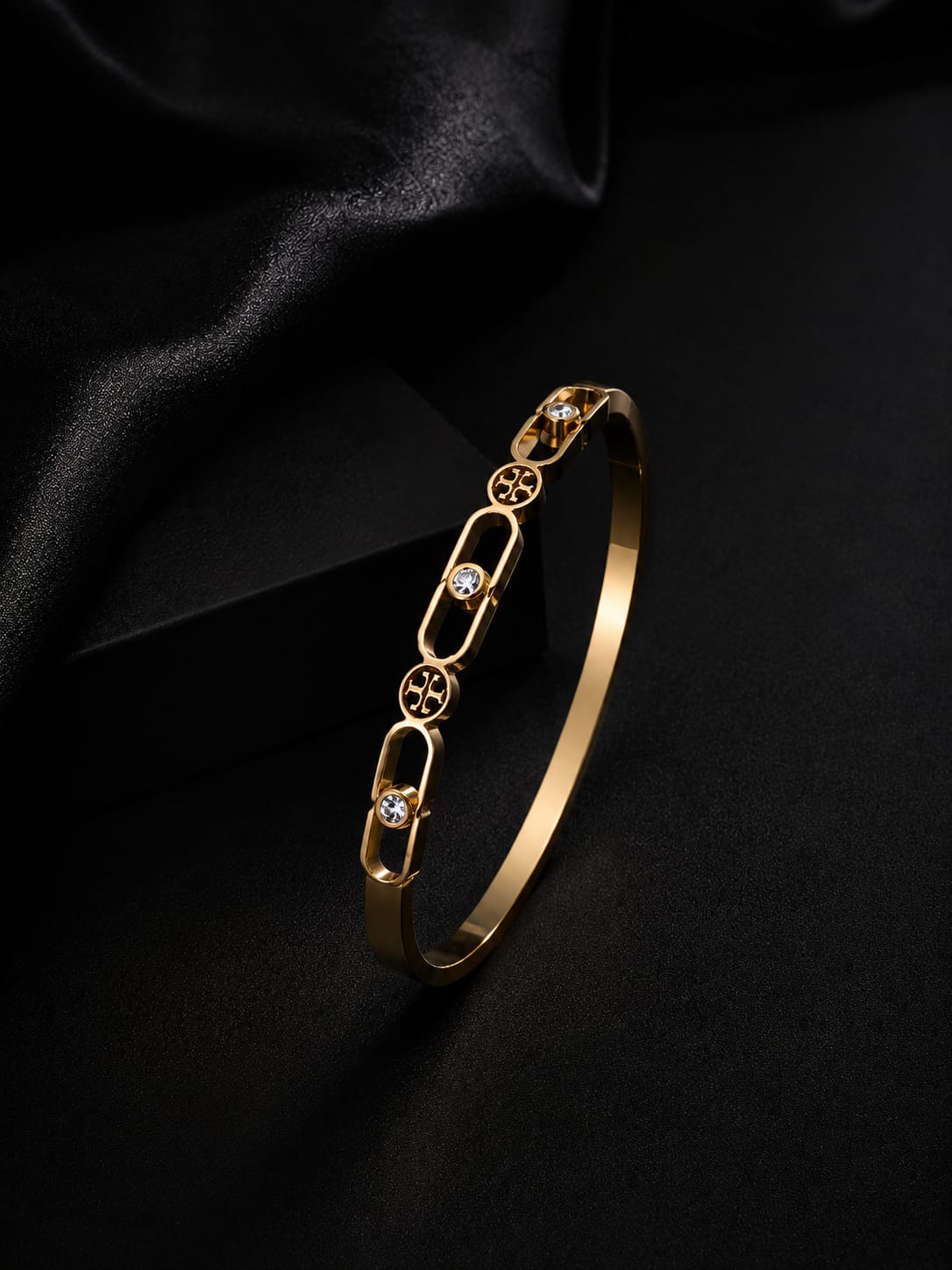 Crystal Link Gold Bangle