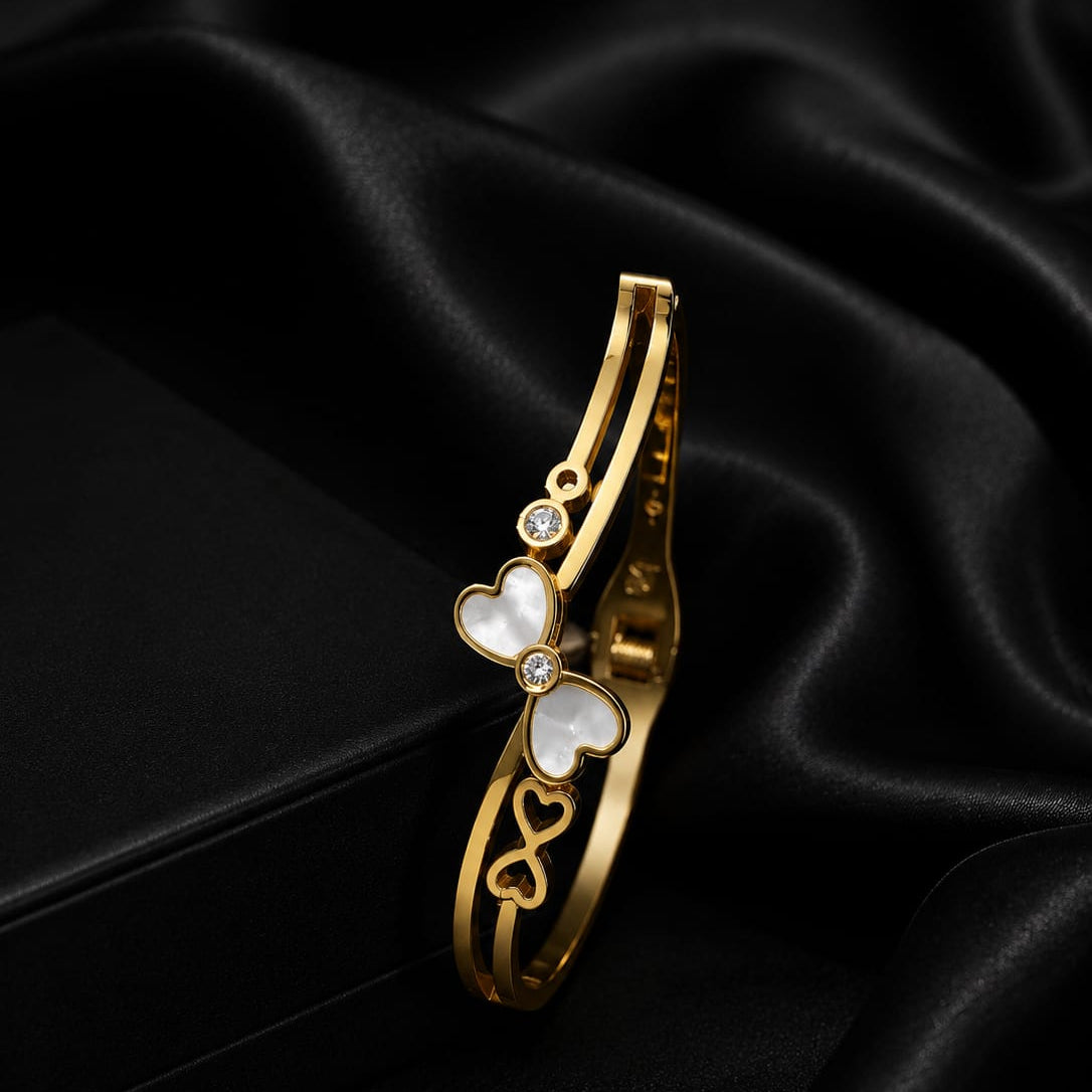 Crystal Heart Gold Bangle