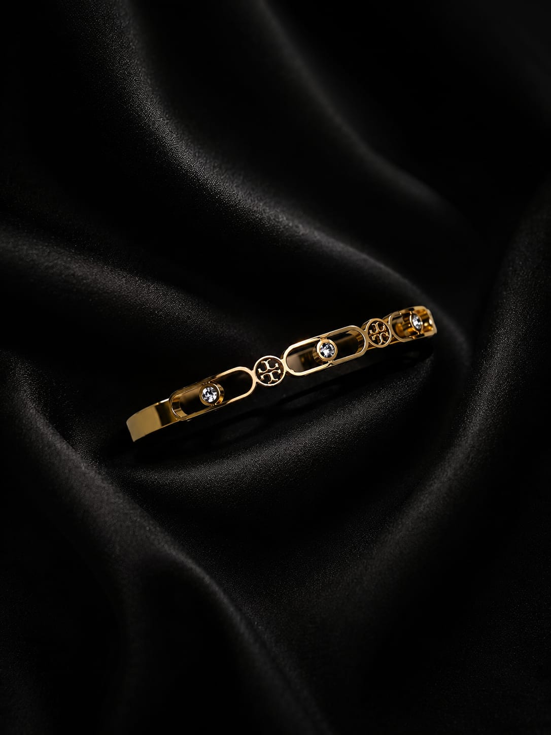Crystal Link Gold Bangle