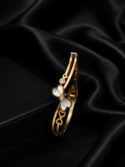 Crystal Heart Gold Bangle